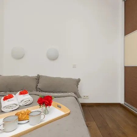 Stary Mokotow Modern Aleja Niepodleglosci By Renters Apartment *